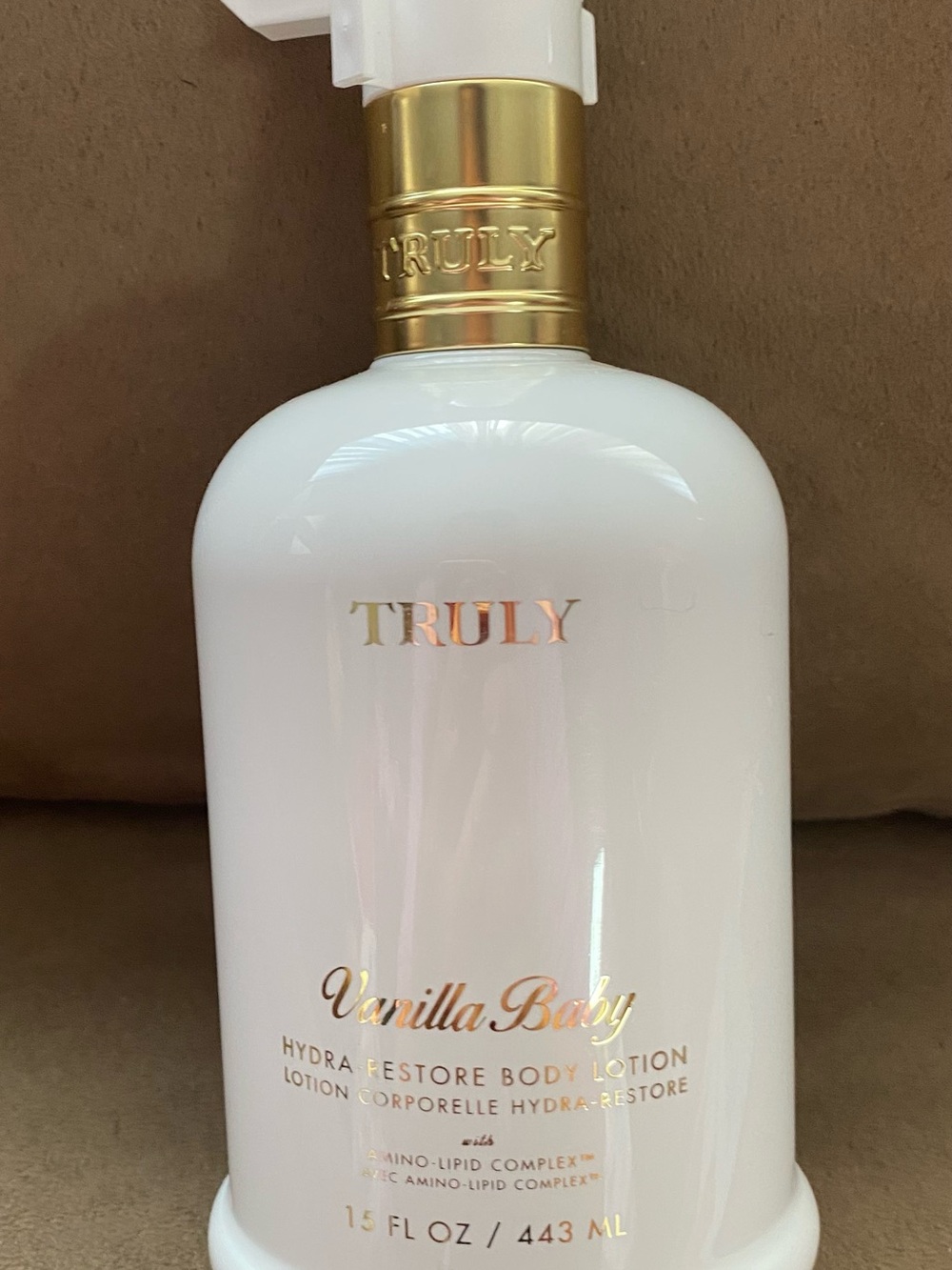 TRULY Vanilla Baby Hydra-Restore Body Lotion — White with Gold Accents - Picture 3 of 3